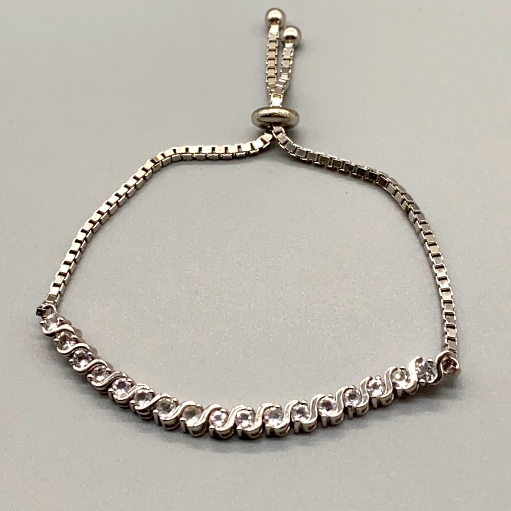 Gem Treasures adjustable sterling silver slide white topaz bracelet 🌸